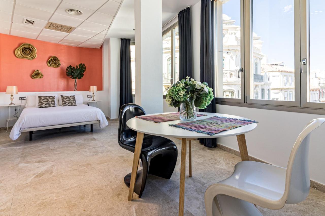 Saenz Suites Gallery By Bossh! Apartments Malaga Exterior photo