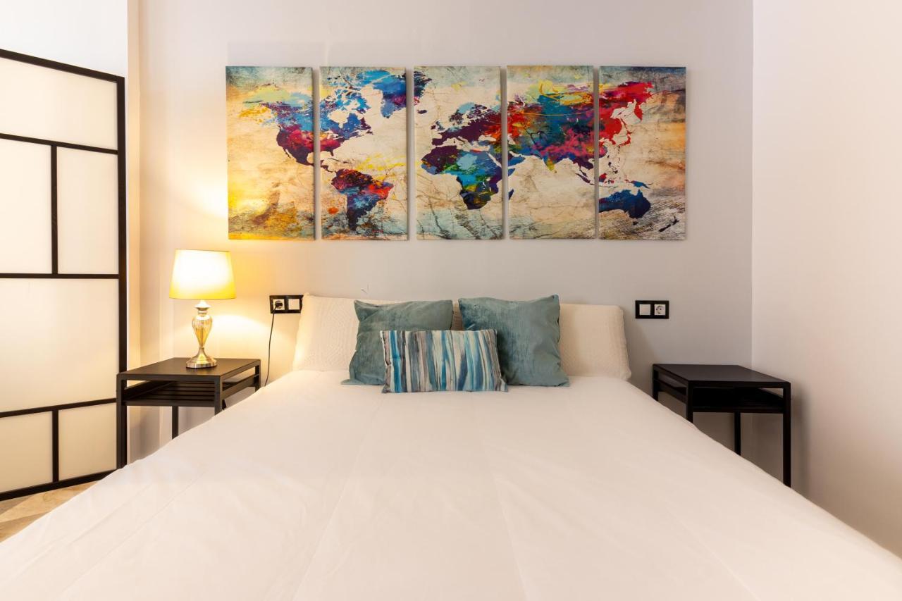 Saenz Suites Gallery By Bossh! Apartments Malaga Exterior photo