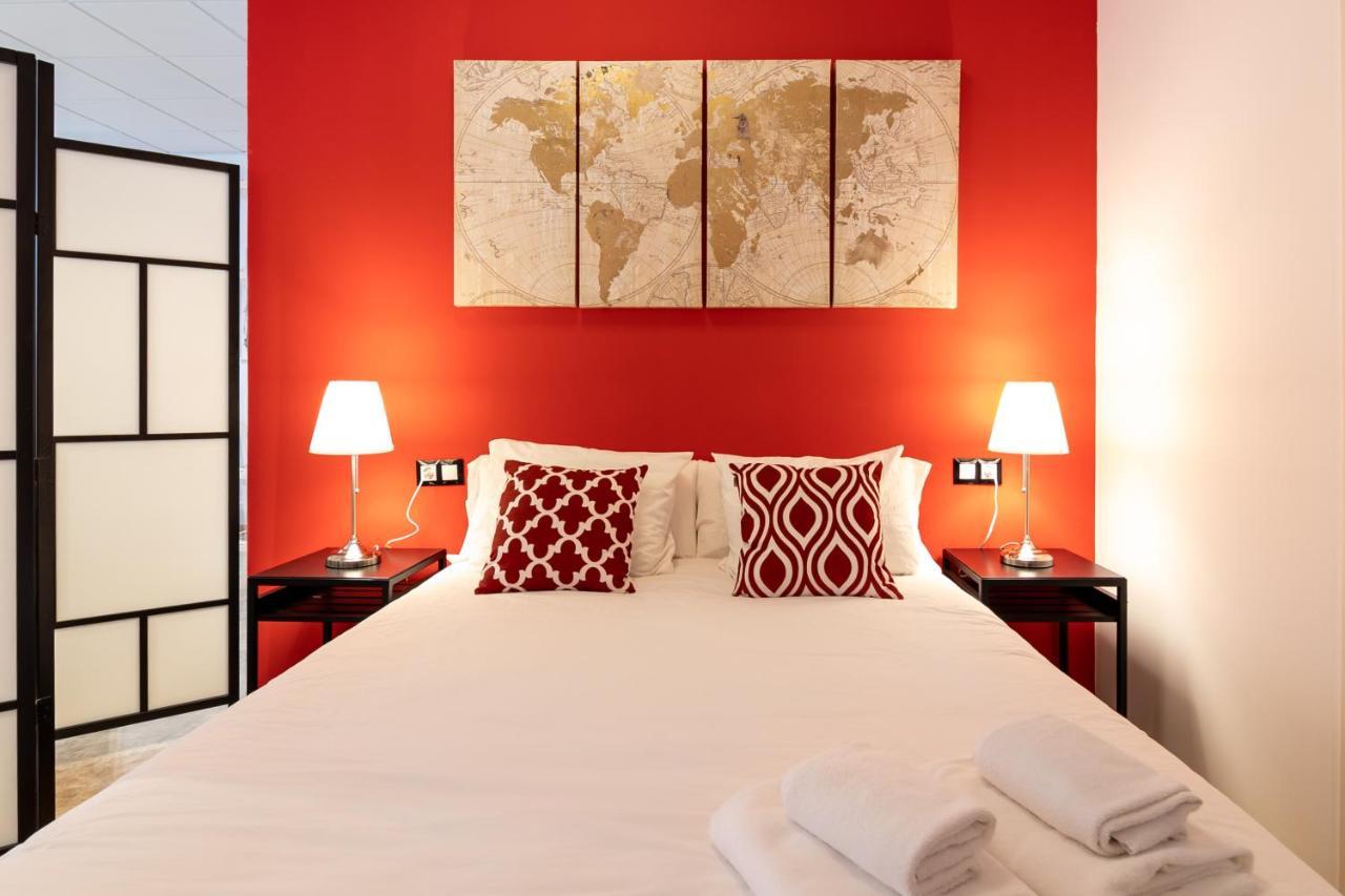 Saenz Suites Gallery By Bossh! Apartments Malaga Exterior photo