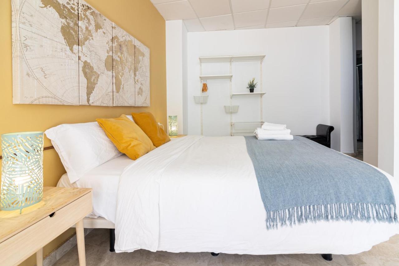 Saenz Suites Gallery By Bossh! Apartments Malaga Exterior photo