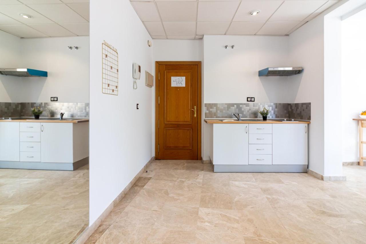 Saenz Suites Gallery By Bossh! Apartments Malaga Exterior photo